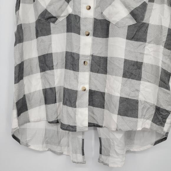 NEW Sim & Sam Women's Check Plaid Button Down Tank Top‎ Gray Size Medium - Picture 6 of 11